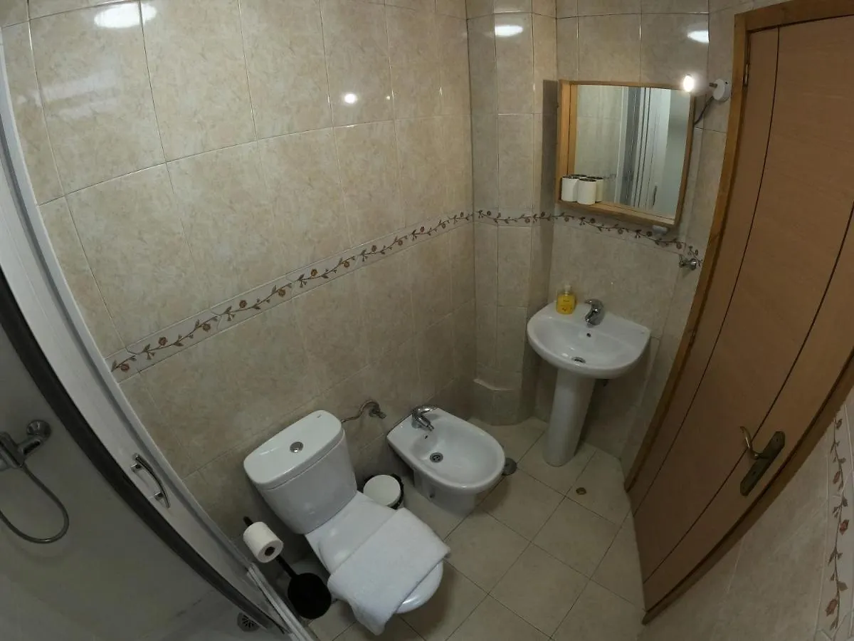 Lisbon T2 Apartment In Typical Villa In Sapadores Lisboa