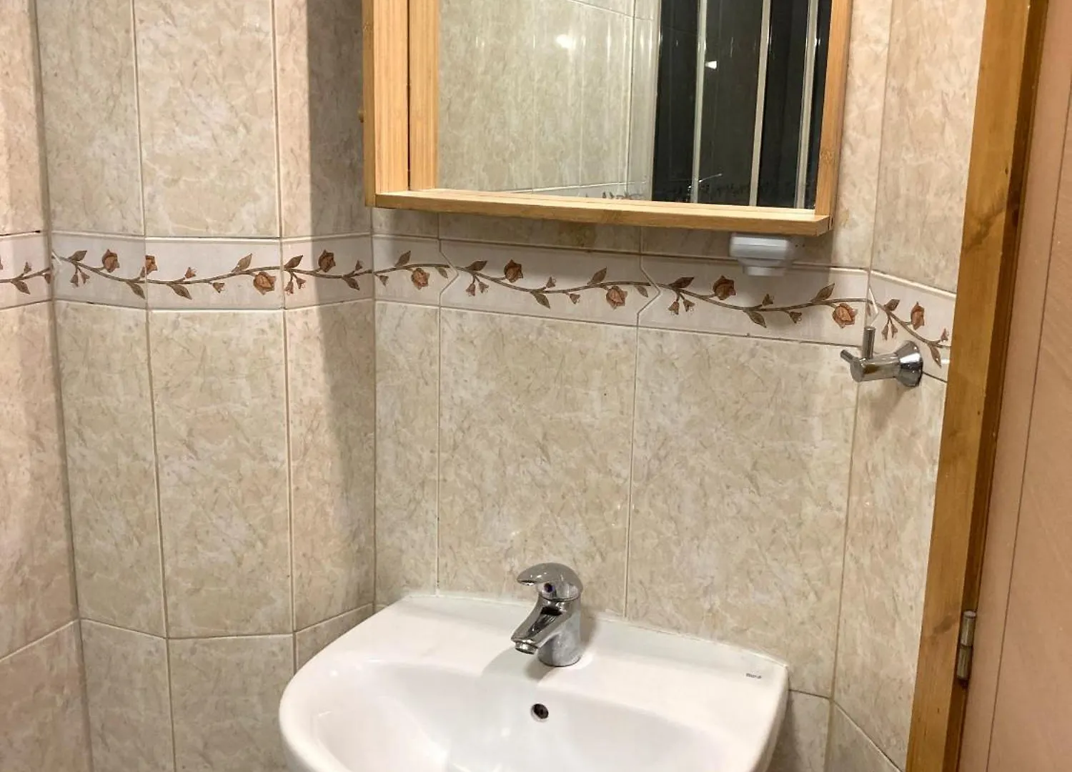 Lisbon T2 Apartment In Typical Villa In Sapadores Lisboa 0*,