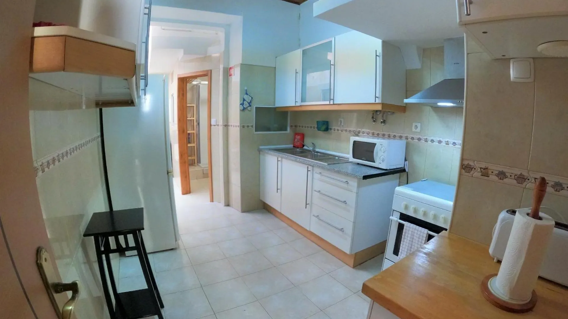 Lisbon T2 Apartment In Typical Villa In Sapadores Lisboa 0*,  Portugalsko